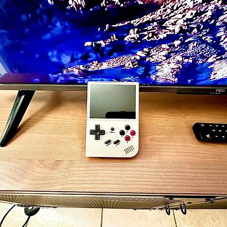 Superbe Appartement - Parking Gratuit - 4 Personnes Chambéry Dış mekan fotoğraf