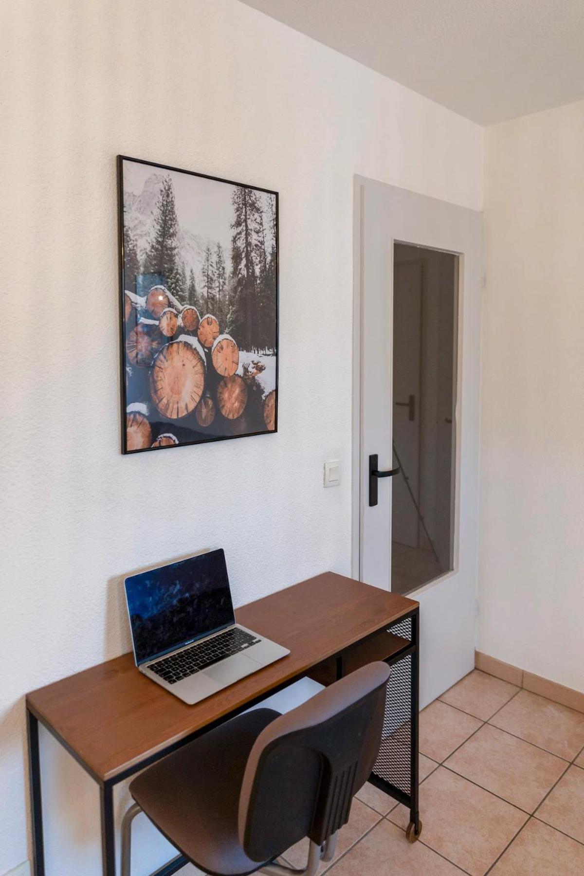 Superbe Appartement - Parking Gratuit - 4 Personnes Chambéry Dış mekan fotoğraf